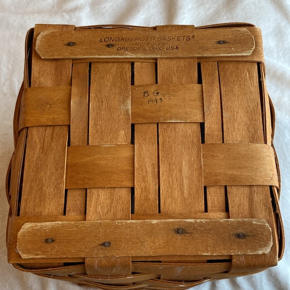 Longaberger Tall Waste Basket W/Liner. EUC Sz. 9.5” x 12.25” Tall. Signed, Dated - Picture 12 of 13